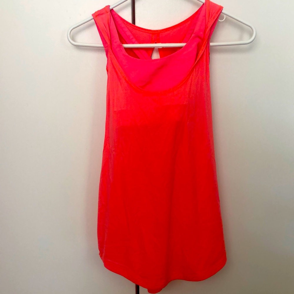 Lululemon workout top